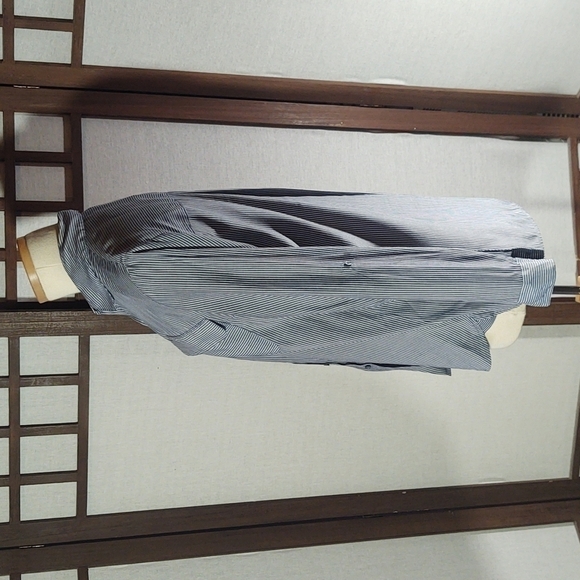 Express Grey and White Striped Button Down Shirt Sz M - Picture 5 of 11